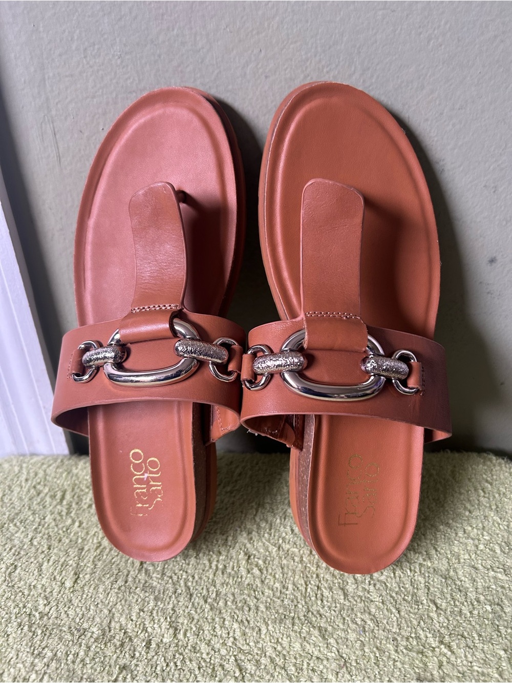 Franco Sarto Rust Leather Slide Sandals with Silver Chain Detail Sz 8